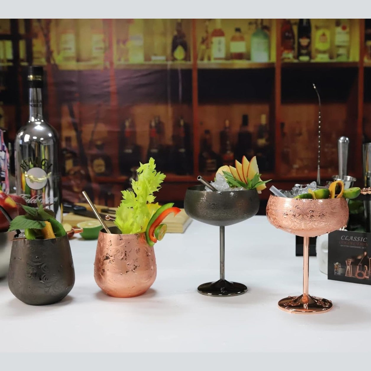 Sky Fish Cocktail Shaker -setti 7 osaa lahjapakkauksessa (musta)