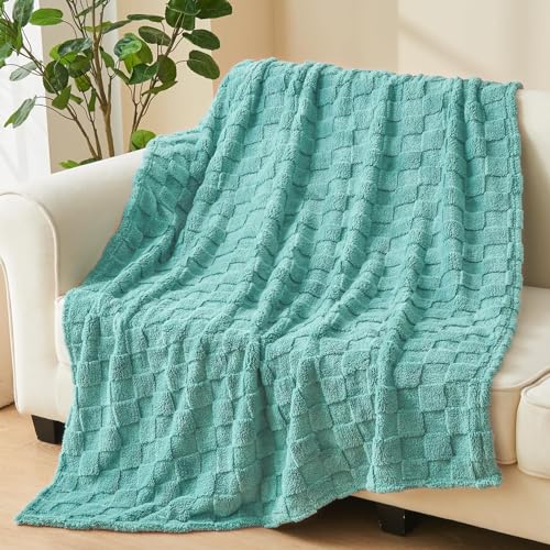 NEWCOSPLAY Super Soft King Blanket – Pink Checkered Flannel Fleece, Lightweight & Silky, All-Season Bed Throw (90"x110").