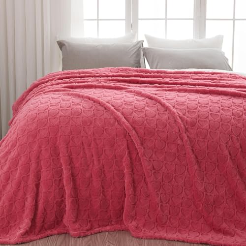 NEWCOSPLAY Super Soft King Blanket – Pink Checkered Flannel Fleece, Lightweight & Silky, All-Season Bed Throw (90"x110").