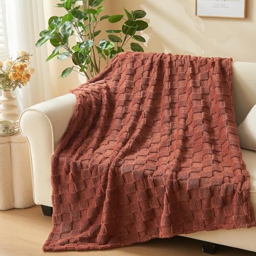 NEWCOSPLAY Super Soft King Blanket – Pink Checkered Flannel Fleece, Lightweight & Silky, All-Season Bed Throw (90"x110").