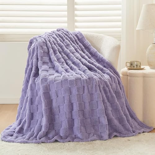 NEWCOSPLAY Super Soft King Blanket – Pink Checkered Flannel Fleece, Lightweight & Silky, All-Season Bed Throw (90"x110").