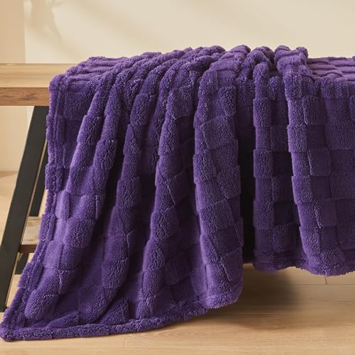 NEWCOSPLAY Super Soft King Blanket – Pink Checkered Flannel Fleece, Lightweight & Silky, All-Season Bed Throw (90"x110").