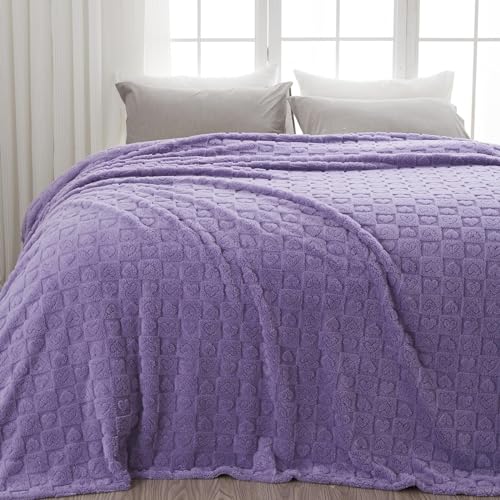 NEWCOSPLAY Super Soft King Blanket – Pink Checkered Flannel Fleece, Lightweight & Silky, All-Season Bed Throw (90"x110").