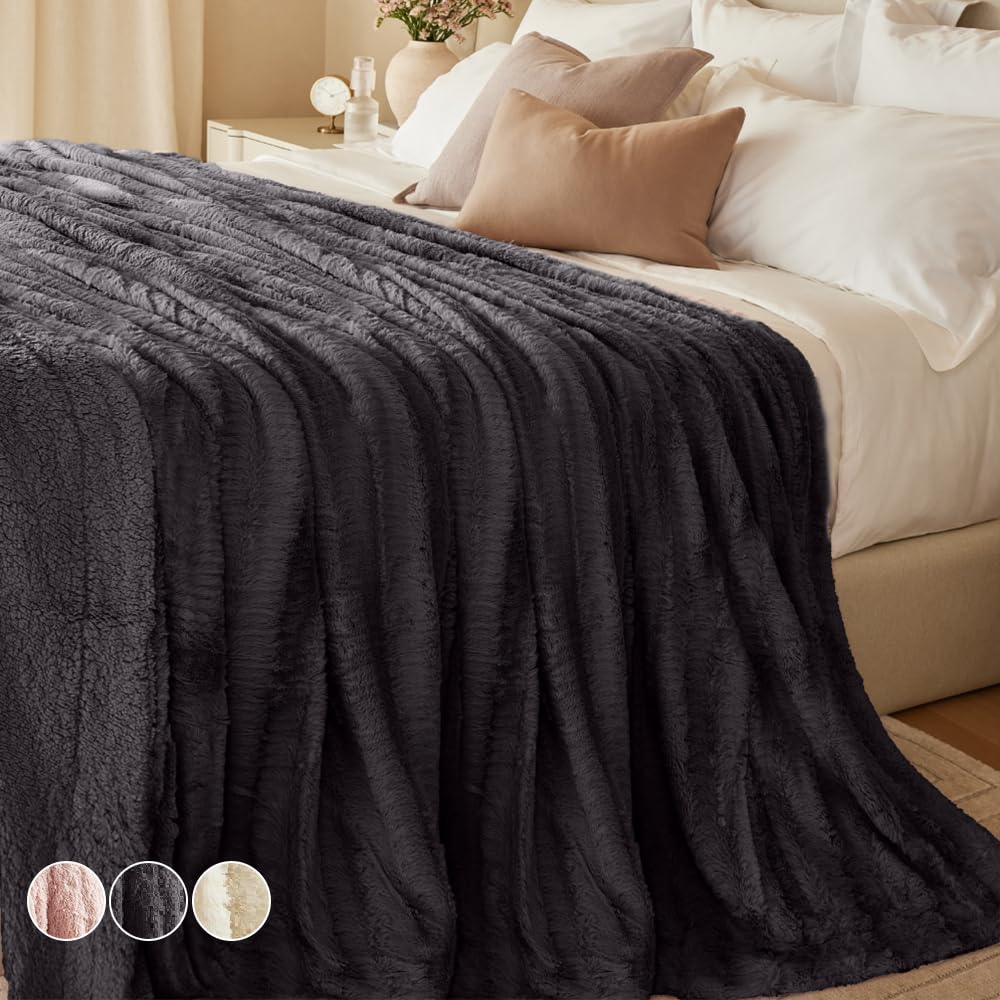 The Connecticut Home Co Throw Blanket for Couch, Soft Luxury Home Decor Faux Fur and Sherpa, Cozy Warm Throws for Bed, Gift for Women, Bedding Accent Blankets for Sofa Beds Chair, 65x50, White - Easiley - B07L5T9YTV