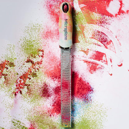 Microplane Premium Classic Zester Grater 46020 – Ultra-Sharp Stainless Steel, Black