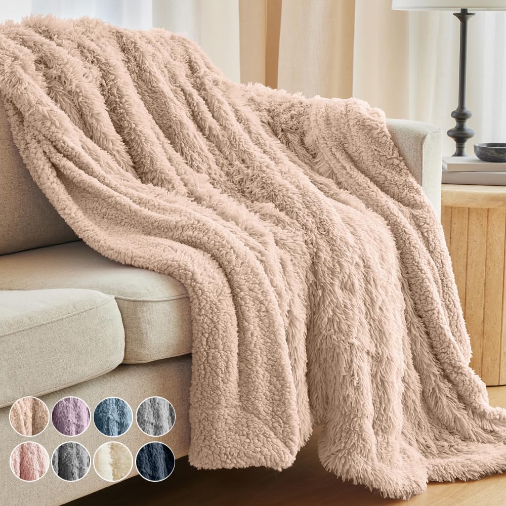 The Connecticut Home Co Throw Blanket for Couch, Soft Luxury Home Decor Faux Fur and Sherpa, Cozy Warm Throws for Bed, Gift for Women, Bedding Accent Blankets for Sofa Beds Chair, 65x50, White - Easiley - B07PWHP94Q