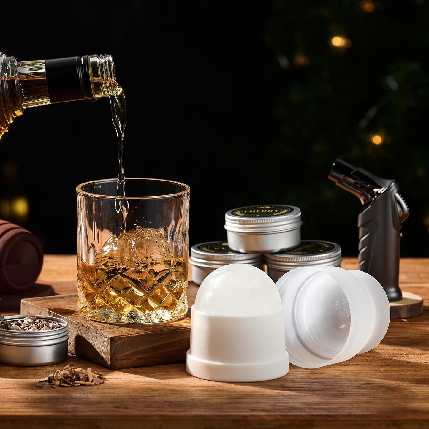 Whiskey Smoker Kit with Torch – Cocktail Smoker Infuser Set with 6 Wood Chip Flavours, Glasses & Ice Ball Moulds (No Butane)