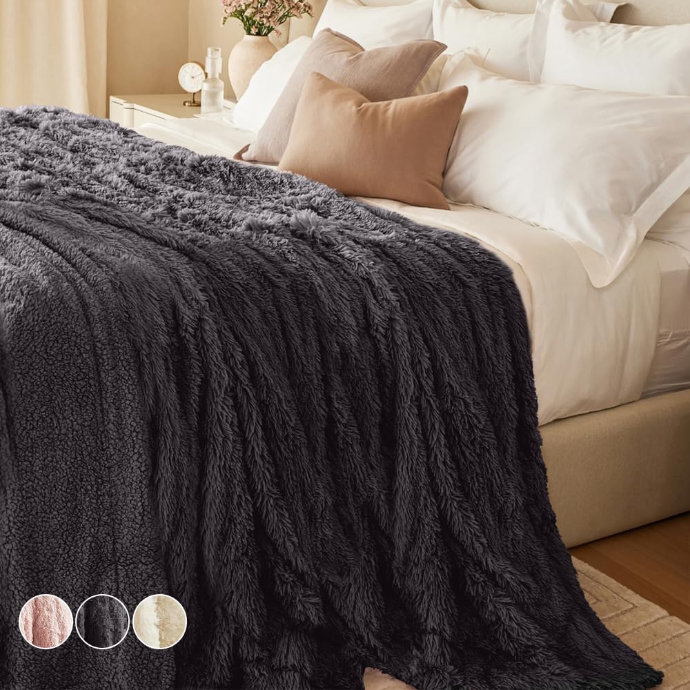 The Connecticut Home Co Throw Blanket for Couch, Soft Luxury Home Decor Faux Fur and Sherpa, Cozy Warm Throws for Bed, Gift for Women, Bedding Accent Blankets for Sofa Beds Chair, 65x50, White - Easiley - B07PWHP94Q