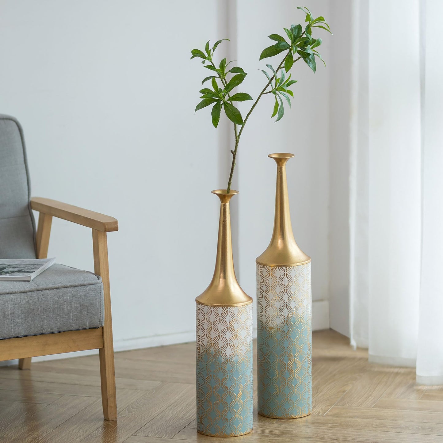 2 kpl sinisiä metallisia lattiamaljakoita (66/60 cm)