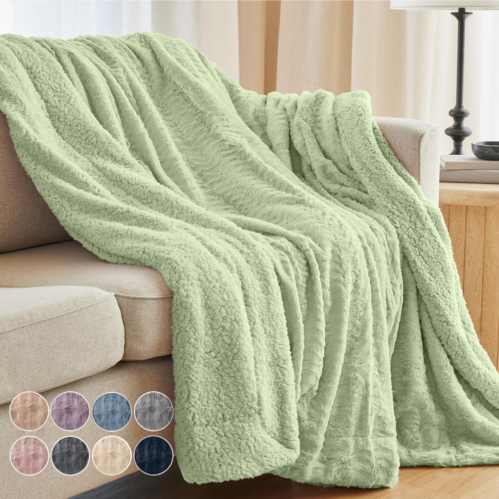 The Connecticut Home Co Throw Blanket for Couch, Soft Luxury Home Decor Faux Fur and Sherpa, Cozy Warm Throws for Bed, Gift for Women, Bedding Accent Blankets for Sofa Beds Chair, 65x50, White - Easiley - B07QFSVWS8