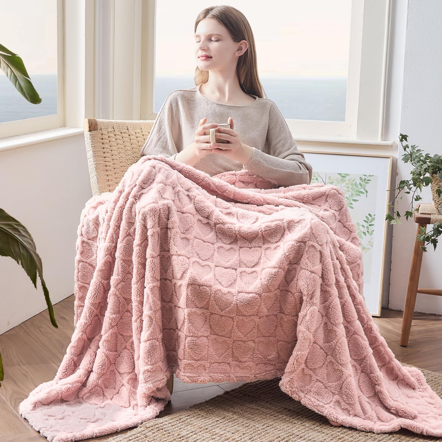 NEWCOSPLAY Super Soft King Blanket – Pink Checkered Flannel Fleece, Lightweight & Silky, All-Season Bed Throw (90"x110").