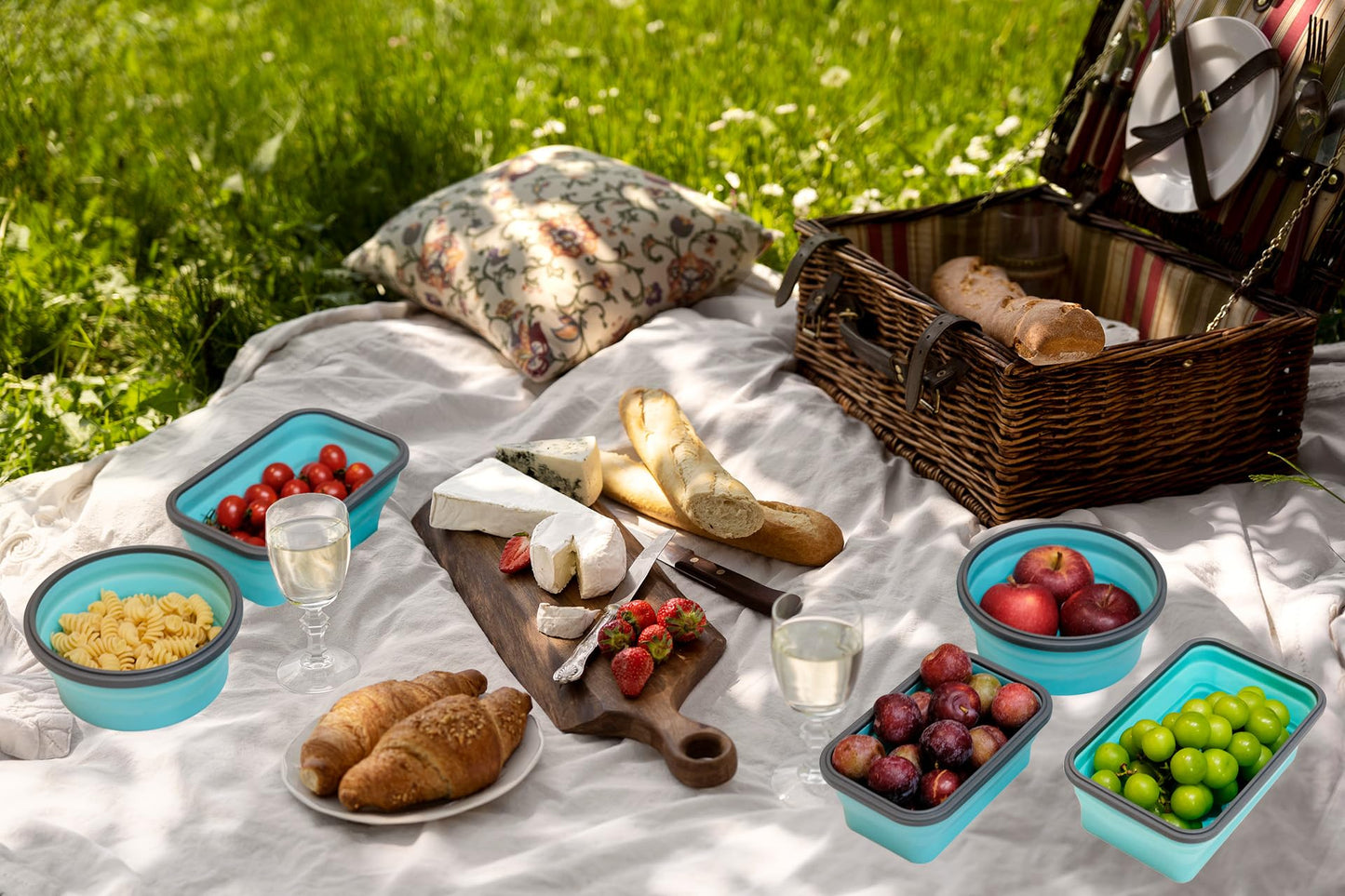 Pack of 4 Foldable Food Storage Boxes with Lid, Collapsible Lunch Box, Foldable Silicone Bowl for Snacks, Meals, Leftovers, On the Go and Home