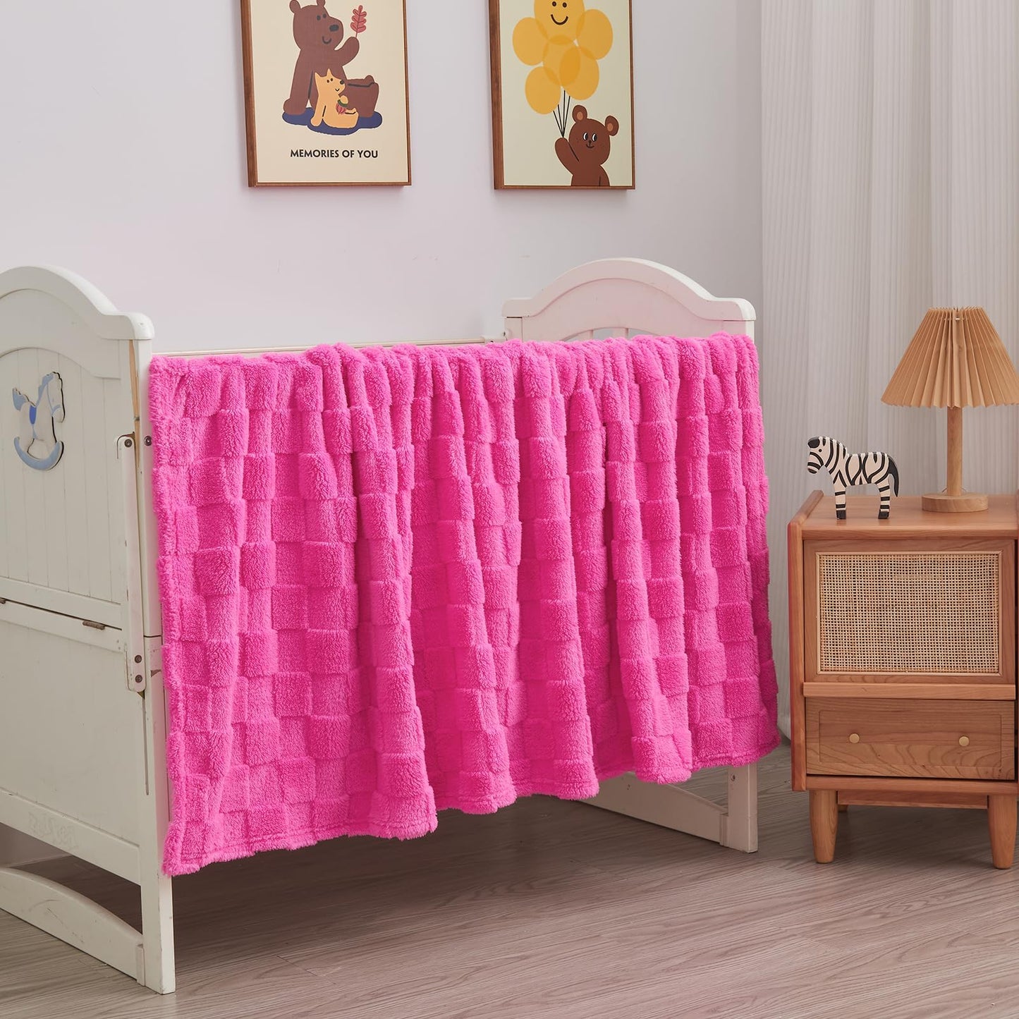 NEWCOSPLAY Super Soft King Blanket – Pink Checkered Flannel Fleece, Lightweight & Silky, All-Season Bed Throw (90"x110").