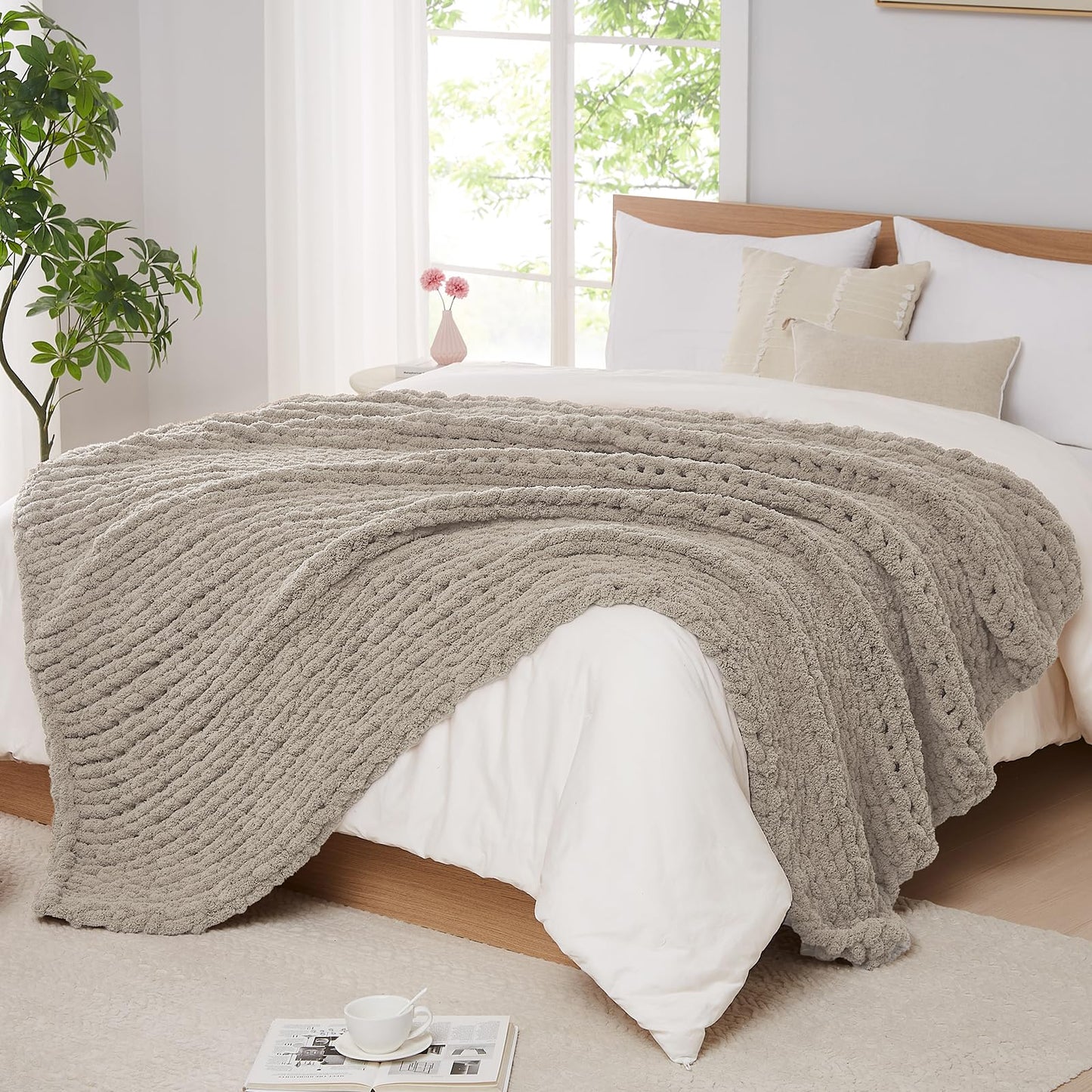 Handmade Chenille Chunky Knit Blanket – Ultra Soft & Stylish Throw