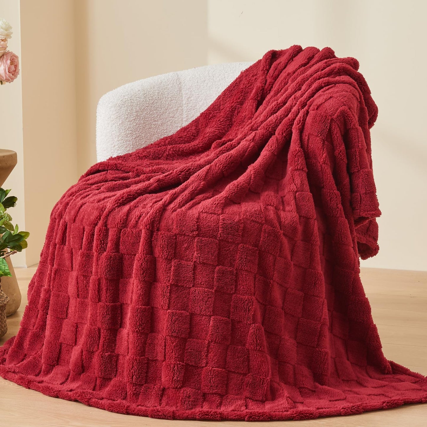 NEWCOSPLAY Super Soft King Blanket – Pink Checkered Flannel Fleece, Lightweight & Silky, All-Season Bed Throw (90"x110").