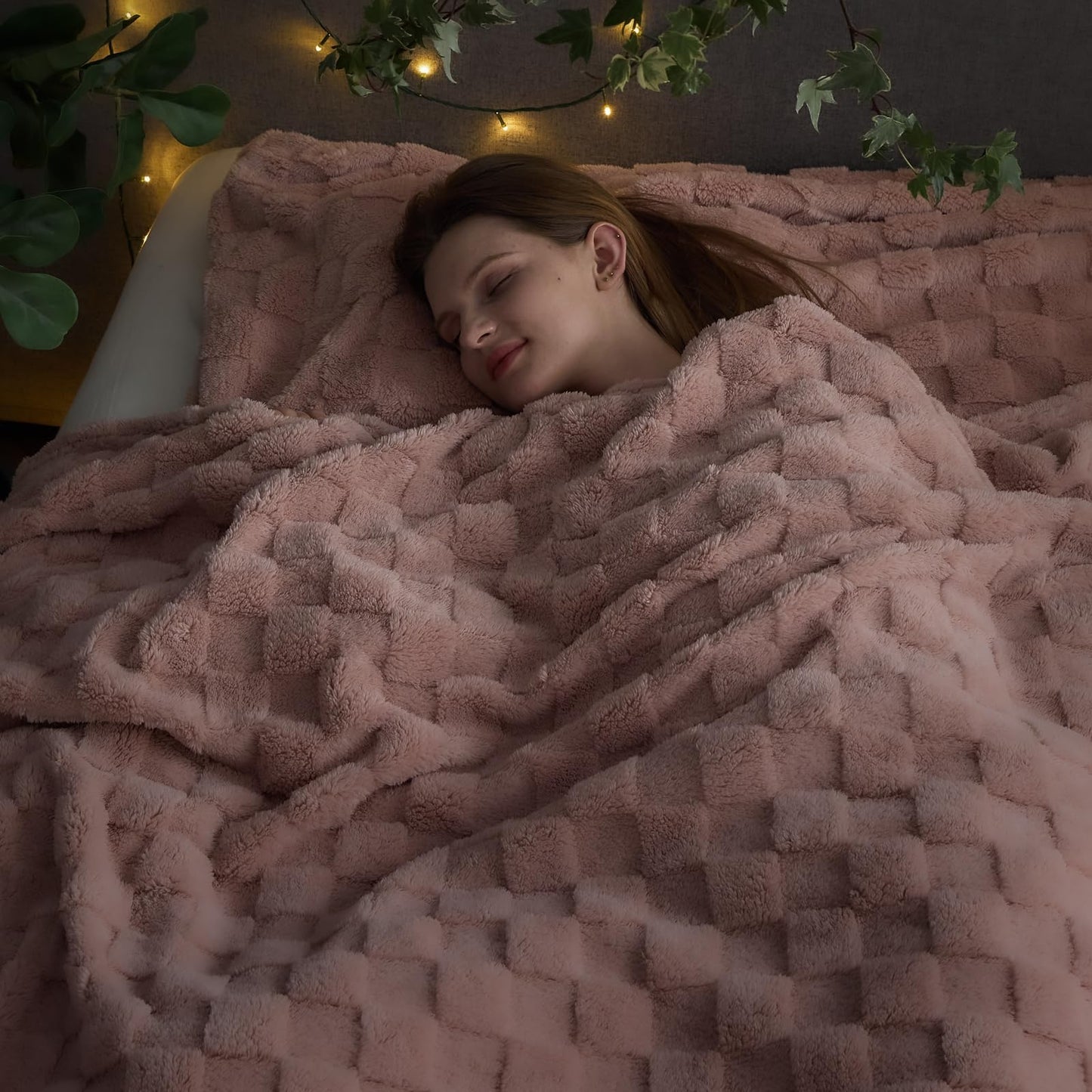 NEWCOSPLAY Super Soft King Blanket – Pink Checkered Flannel Fleece, Lightweight & Silky, All-Season Bed Throw (90"x110").