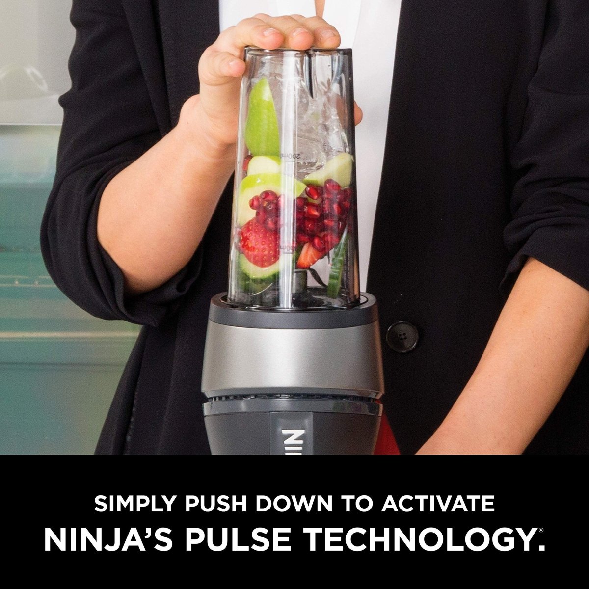 Ninja Fit Compact Personal Blender, Portable Blender for - Smoothies, Shakes, Food Prep, and Frozen Blending, 700 - Watt Base, (2) 16 - oz. Cups and Spout Lids, Black QB3001SS - Easiley - B01FHOWYA2