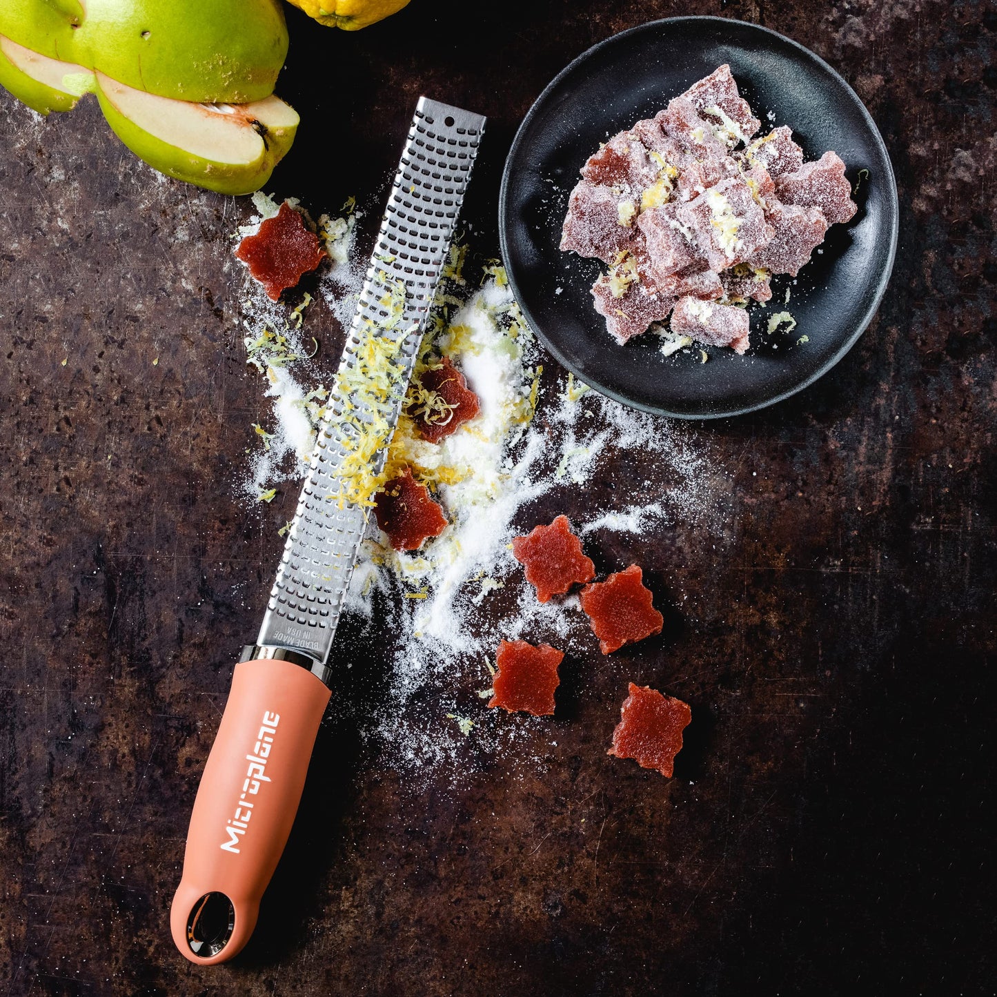 Microplane Premium Classic Zester Grater 46020 – Ultra-Sharp Stainless Steel, Black